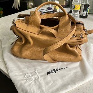 Women leather bag